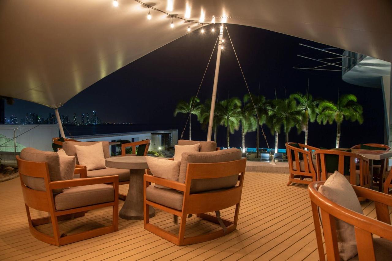 Jw Marriott Panama Ξενοδοχείο Εξωτερικό φωτογραφία The deck of the Regent Seven Seas Mariner