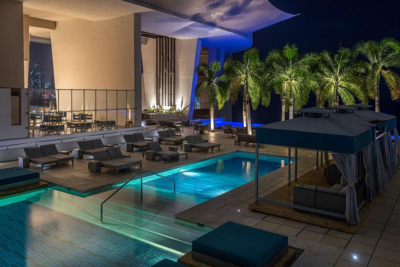 Jw Marriott Panama Ξενοδοχείο Εξωτερικό φωτογραφία The pool at the 101 Skybar
